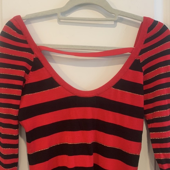 Guess Sweater - Picture 8 of 12